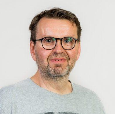 Korjausneuvoja Ari Viippolan kuva.